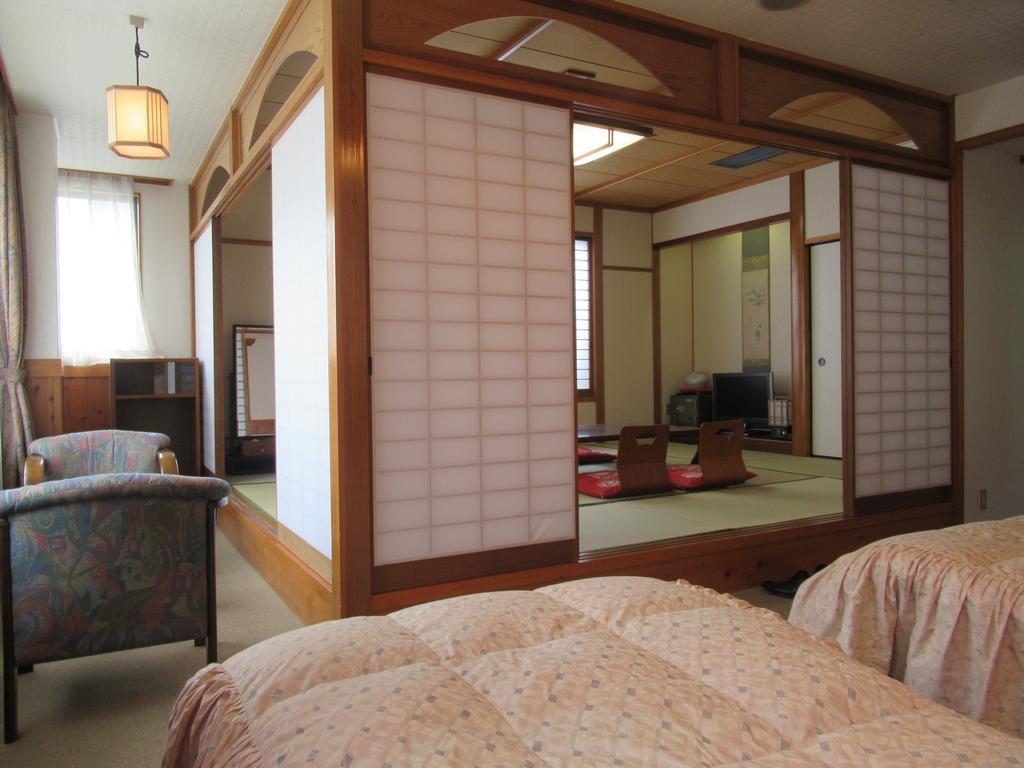 Amagase Onsen Hotel Suikoen Hita Exterior photo